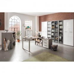 Raamaturiiul Disegno (betoonhall)